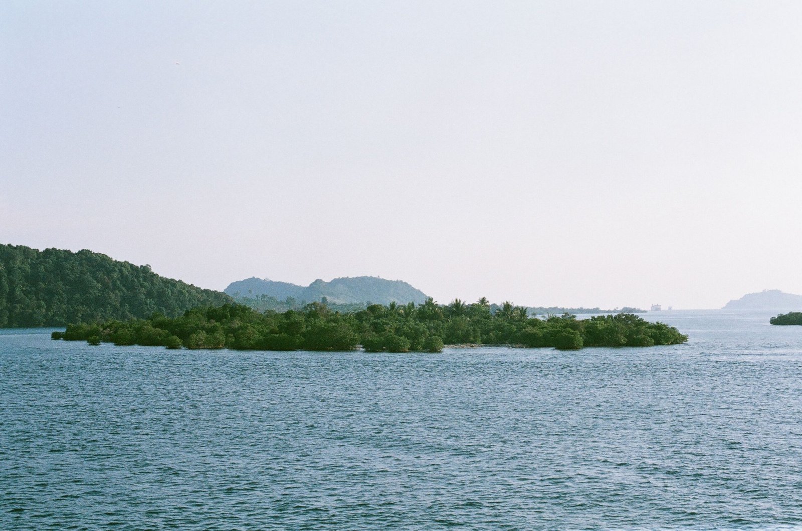 kalong island