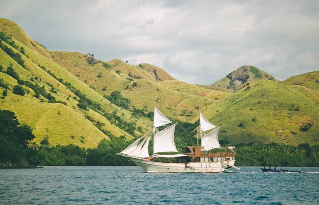 komodo private tour