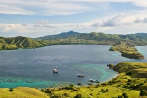 travel in komodo